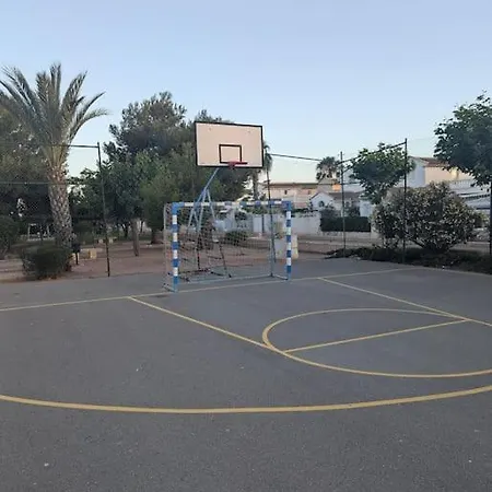 Lovely 3 Bed House On Complex וילה טורבייחה