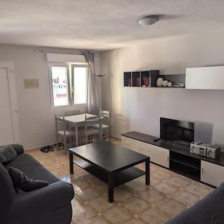 וילה Lovely 3 Bed House On Complex