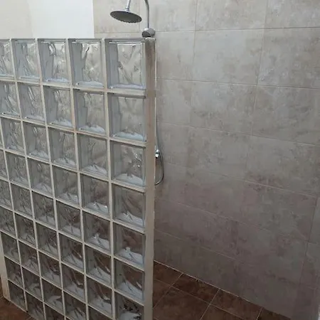וילה Lovely 3 Bed House On Complex טורבייחה