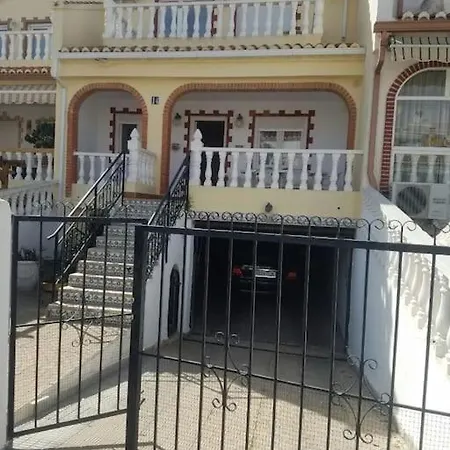 Lovely 3 Bed House On Complex